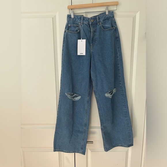 High-Waist Distressed Knee Wide Jeans - Picture 4 of 5